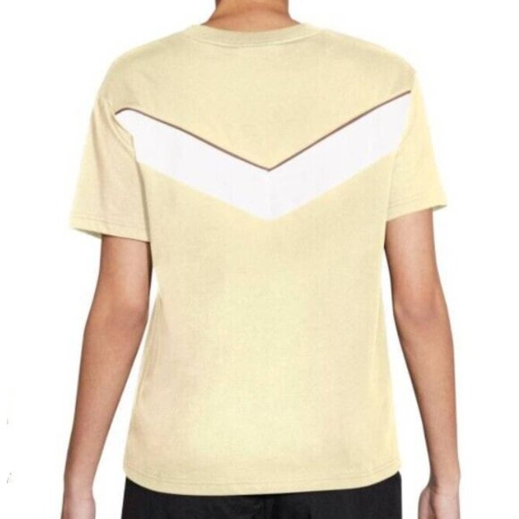 NIKE Pale Yellow Signature Tee Shirt, Short Sleeve, Chevron Stripe Back, NWT!! - Picture 2 of 13